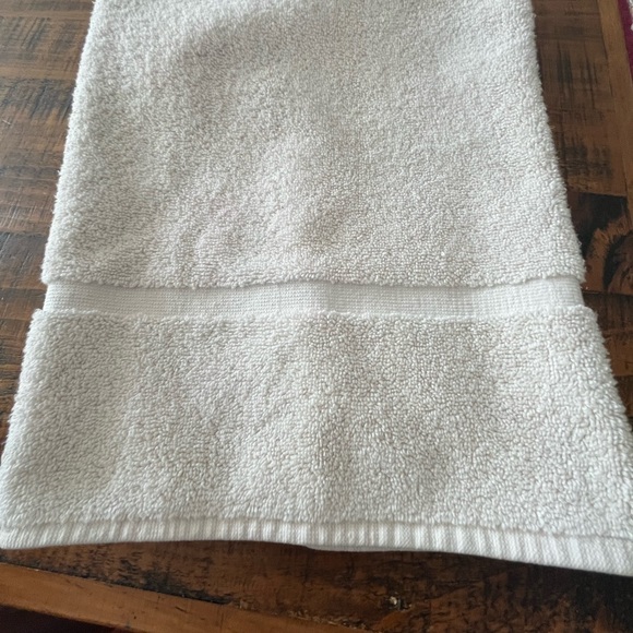 Wamsutta Regency Pima Cream bath rug - Picture 1 of 16